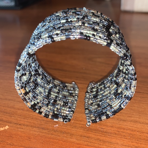 Beaded braclet - Picture 5 of 7